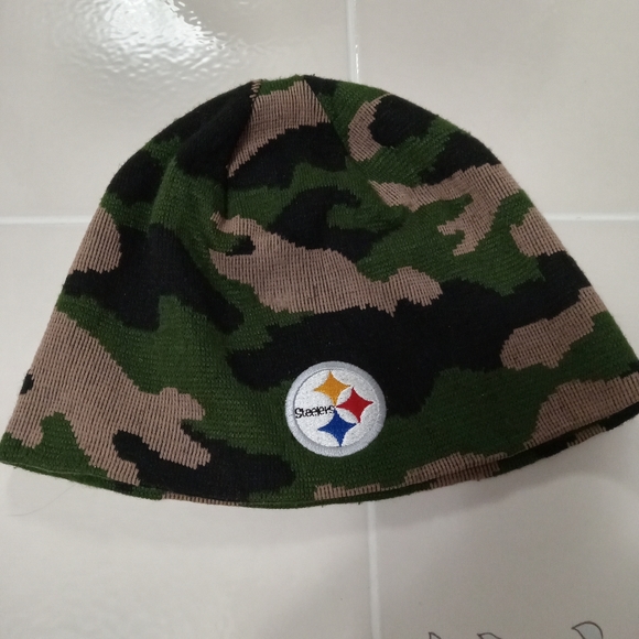 Pittsburgh Steelers Toboggan & Beanie - Picture 2 of 6